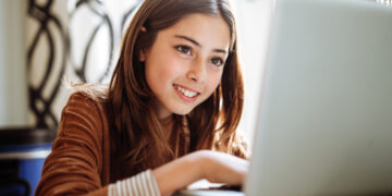 CyberCivics.com™ – “Helping Kids Build a Healthy Relationship With Technology”