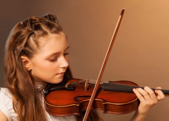 The Pros and Cons of Learning To Play Violin Online